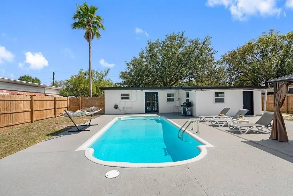 Heated Pool Home * King Bed Tampa Estados Unidos da América