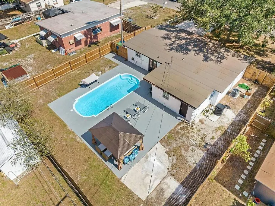 Casa de Férias Heated Pool Home * King Bed Tampa