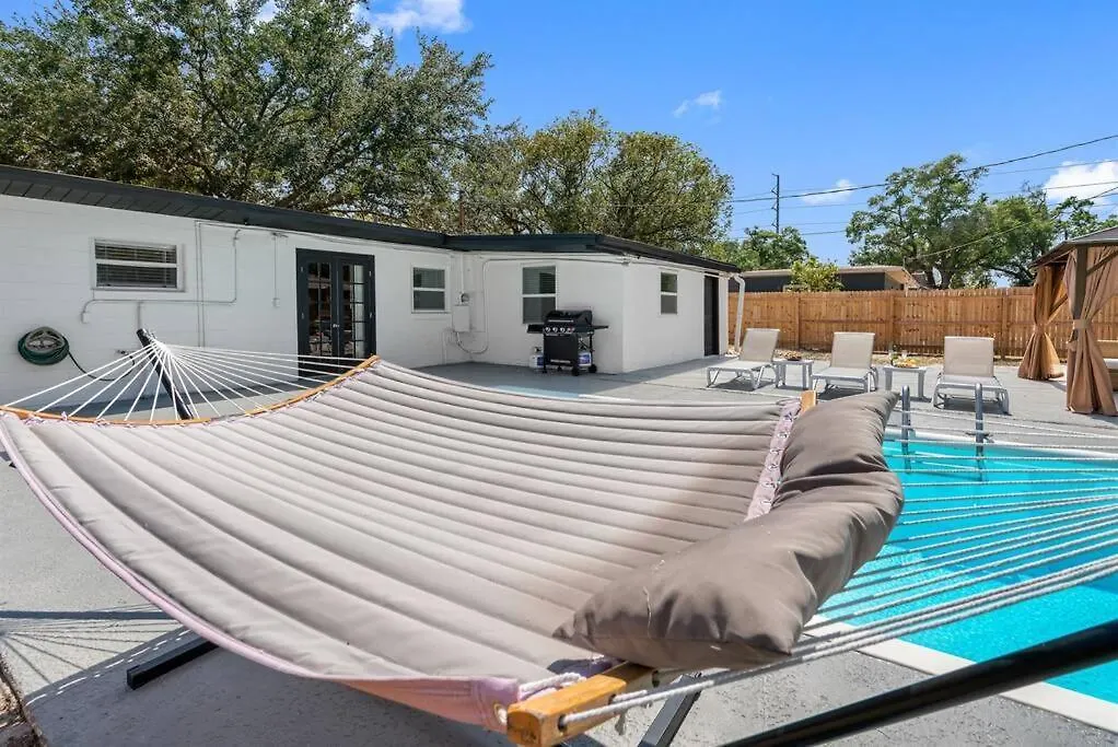 Tatil Evi Heated Pool Home * King Bed Tampa ABD