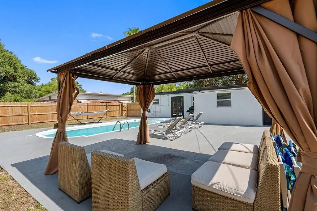 Heated Pool Home * King Bed Tampa Estados Unidos da América