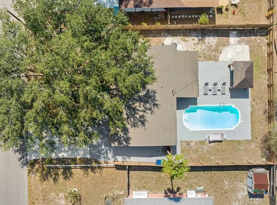 Heated Pool Home * King Bed Tampa Casa de Férias