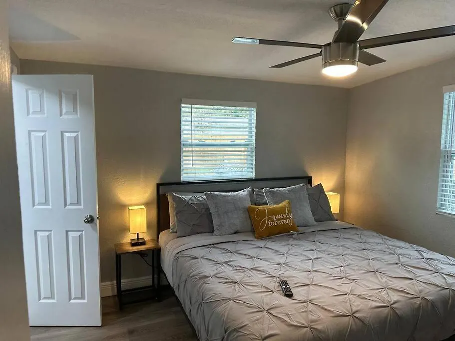 Tatil Evi Heated Pool Home * King Bed Tampa
