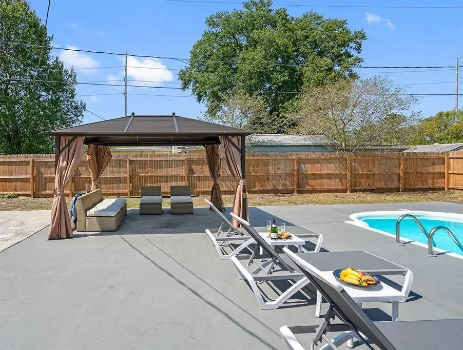 Heated Pool Home * King Bed Tampa 0*,  ABD